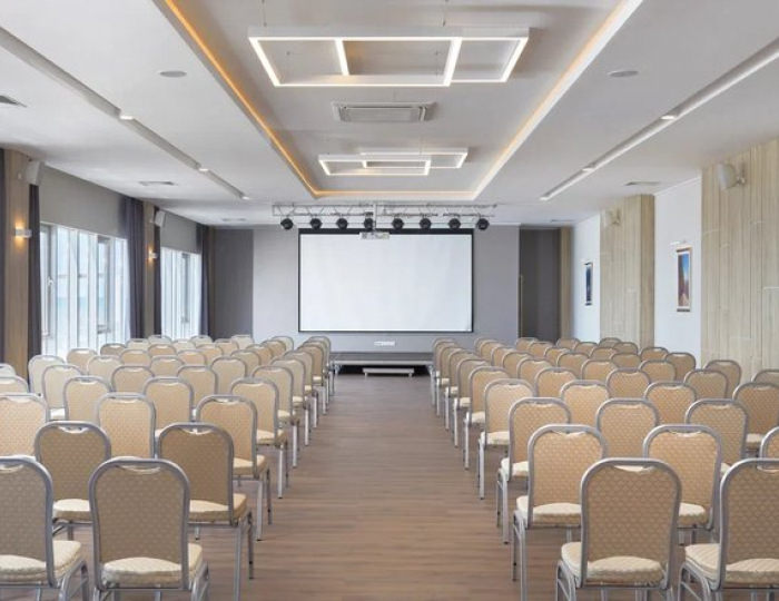 Зал в пляжном павильоне - Отель Alean Family Sputnik / Алеан Фэмили Спутник